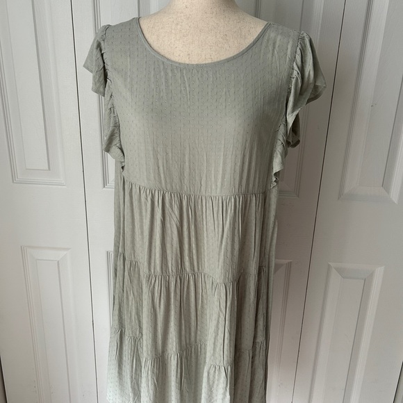 Promesa Dresses & Skirts - Light Gray Ruffle Sleeve Dress